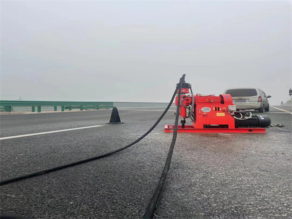 玉环马路路基路面开裂下沉注浆加固灌浆